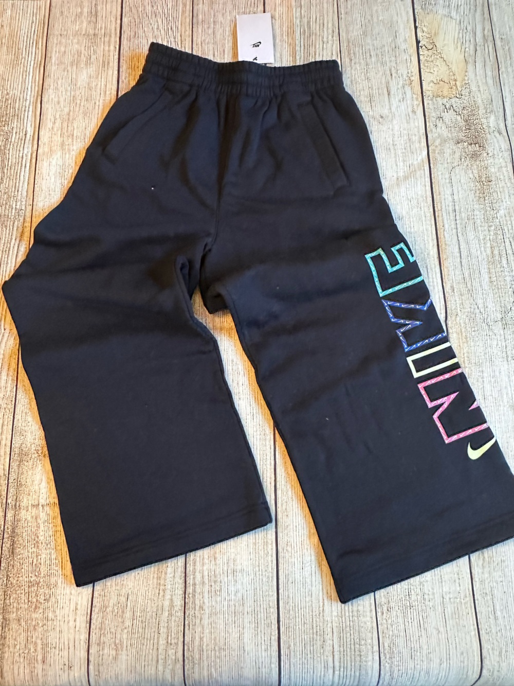 NWT Nike Kids Club Fleece Wide Leg Pants Black Logo Youth M - Picture 2 of 4